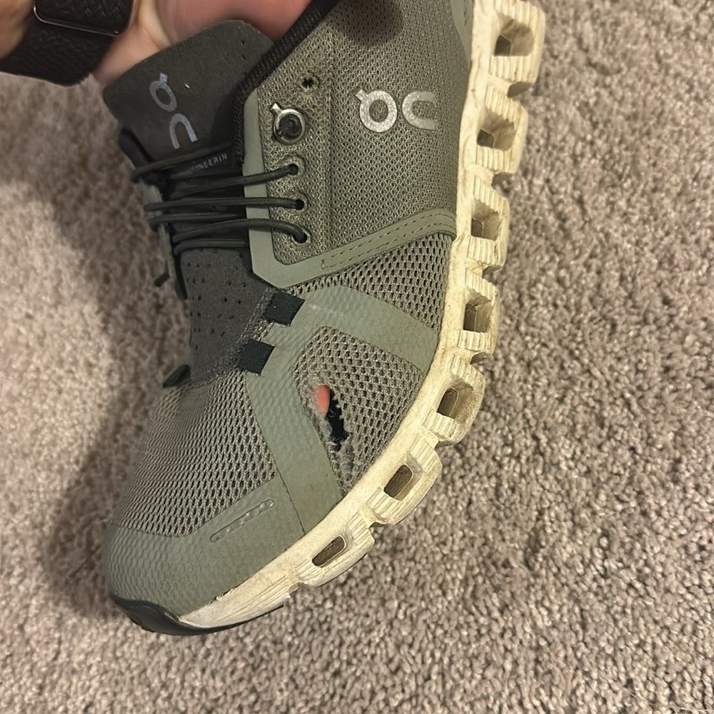 On Cloud 5 Sneakers in Kelp/Shadow - Picture 2 of 5